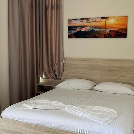 Hotel Jon Dhermi Luaran gambar