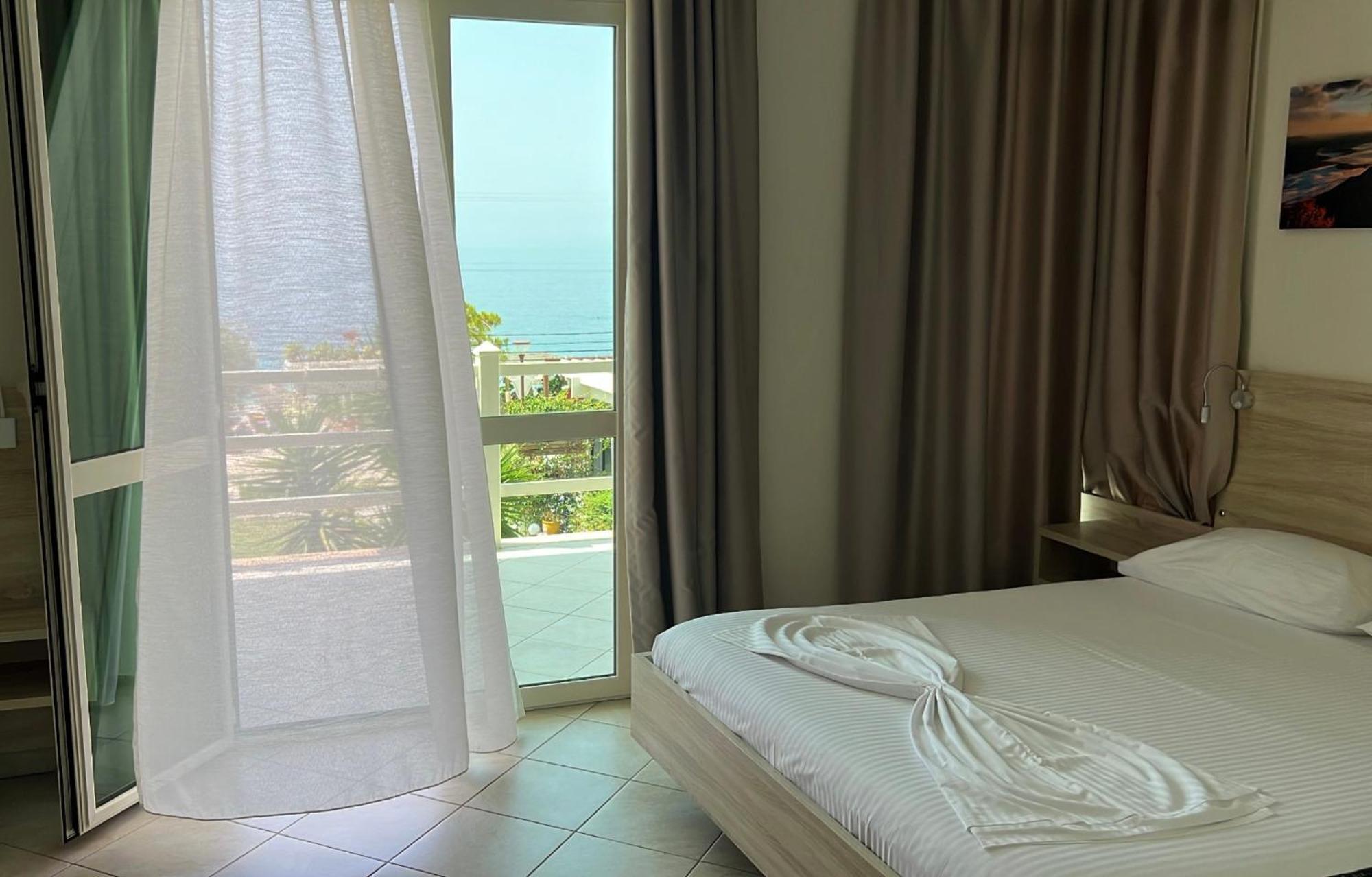 Hotel Jon Dhermi Luaran gambar