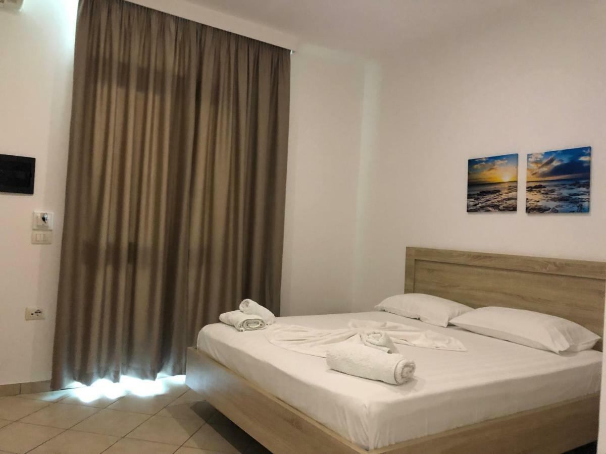 Hotel Jon Dhermi Luaran gambar
